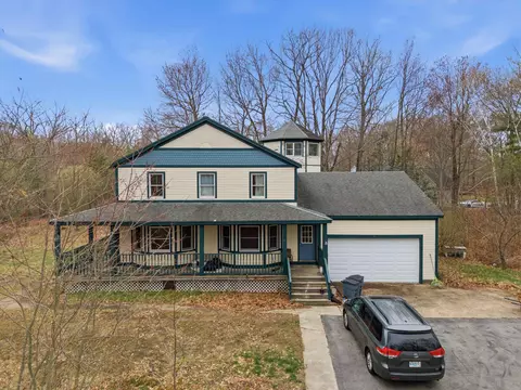 15 Moores Ln, Seabrook, NH 03874