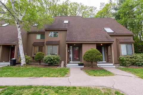 15 Webster Ct #15P, Merrimack, NH 03054