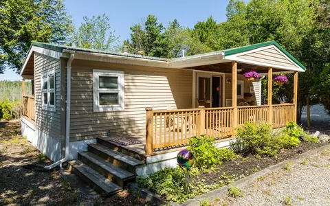 18 Lakeside Dr, Fitzwilliam, NH 03447