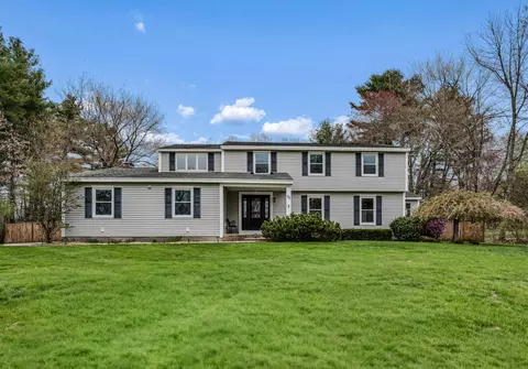 98 Musquash Rd, Hudson, NH 03051