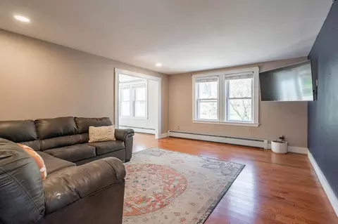 Living - 41 Main St, Atkinson, NH 03811 photo 1 of 4