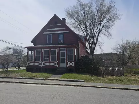 31 Smith St, Woodsville, NH 03785
