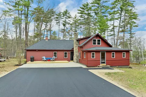 40 Emery Ln, Wakefield, NH 03830