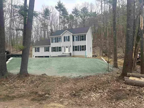 152 Brewster Rd, Barrington, NH 03825