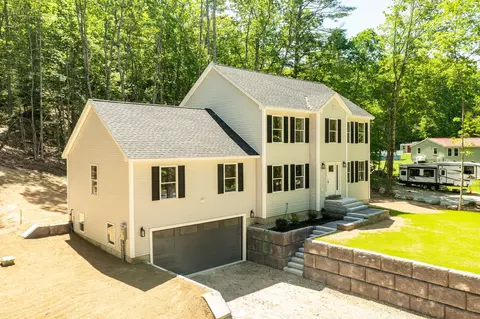 152 Brewster Rd, Barrington, NH 03825
