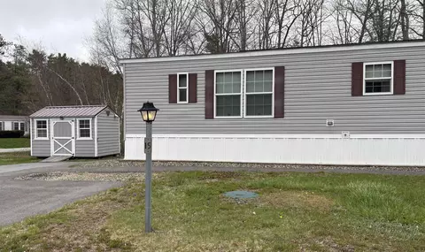 15 Agent Rd #39, Raymond, NH 03077