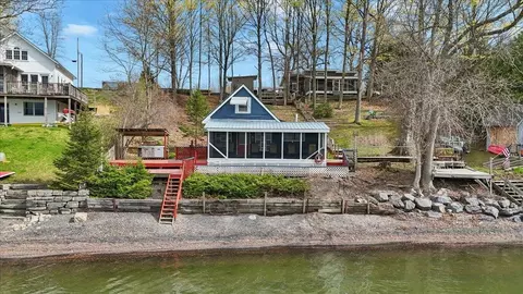 268 Lakeside Ln, Addison, VT 05491