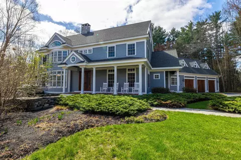 10 Checkerberry Ln, Concord, NH 03301