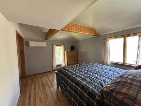 Bedroom - 19 River Run Dr, Hyde Park, VT 05655 photo 2 of 2
