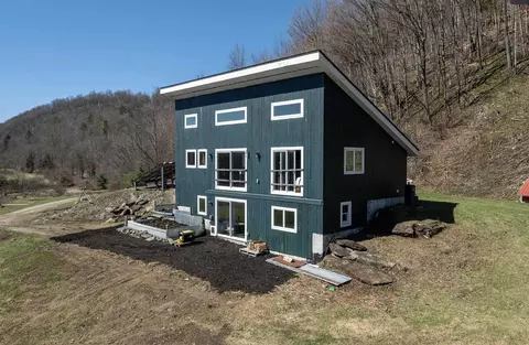 167 Ward Hill Rd, Tunbridge, VT 05077