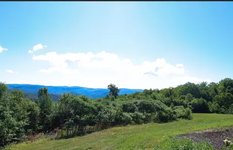167 Ward Hill Rd, Tunbridge, VT 05077