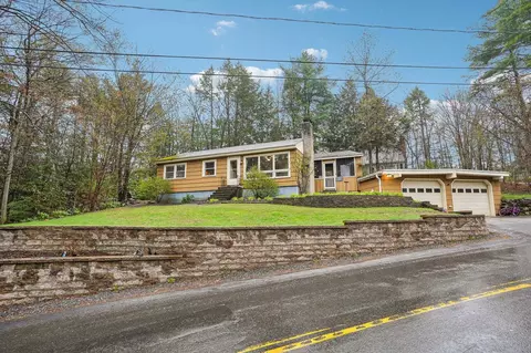 23 Pineridge St, Goffstown, NH 03045