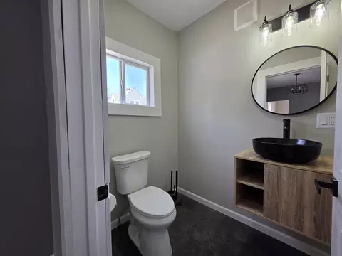 196 Union St, Springfield, VT 05156 photo 23