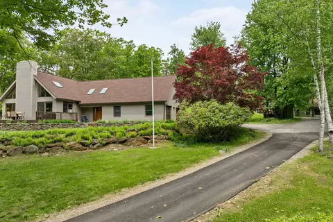 490 Clough Rd, Pittsfield, NH 03263