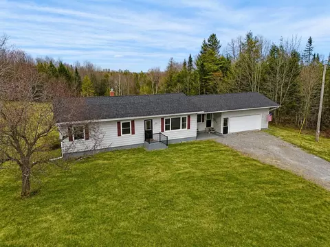 2414 Route 5, Irasburg, VT 05845