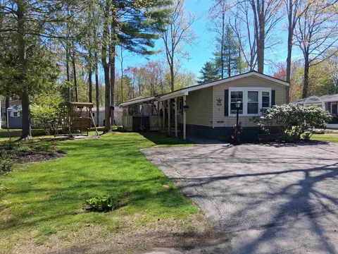 8 Cheryl Dr, Concord, NH 03303