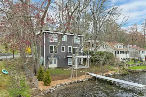 20 First St, Windham, NH 03087