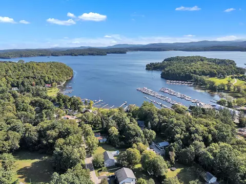 172 Marble Island Rd, Colchester, VT 05446