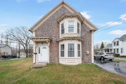 31 Glen Rd, Gorham, NH 03581