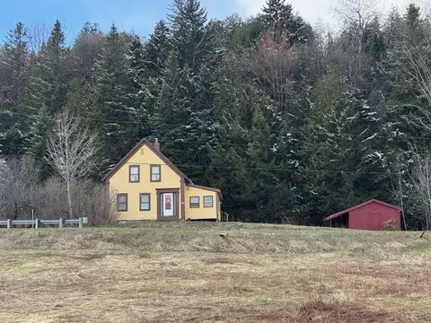 6479 Vt Route 14, Craftsbury, VT 05826