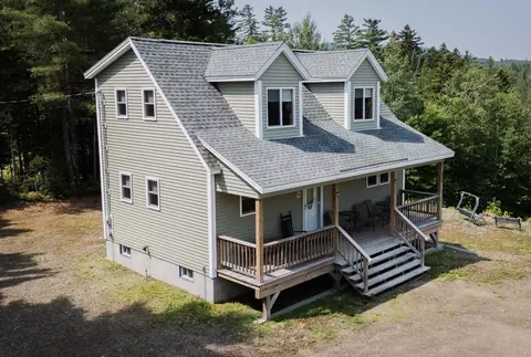 63 Stump Rd, Errol, NH 03579