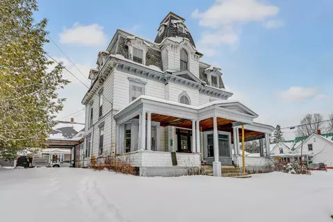 277 Summer St, Saint Johnsbury, VT 05819