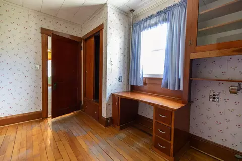 Bedroom - 9 Tuttle St, Rockingham, VT 05101 photo 7 of 8