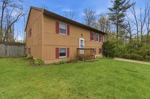 56 Hildur Hl, Bennington, VT 05201