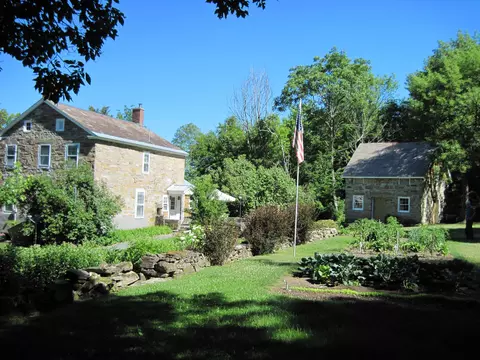 1665 Frazier Hill Rd, Benson, VT 05731