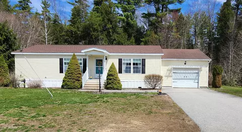 8 Timberline Dr, Tilton, NH 03276