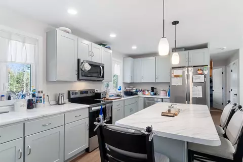 128 Old Lake Shore Rd, Gilford, NH 03249