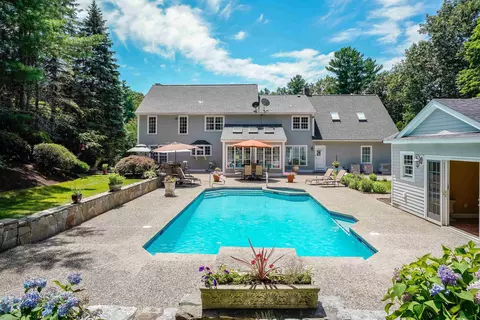 Exterior - 12 Winding Brook Dr, Stratham, NH 03885 photo 2 of 10