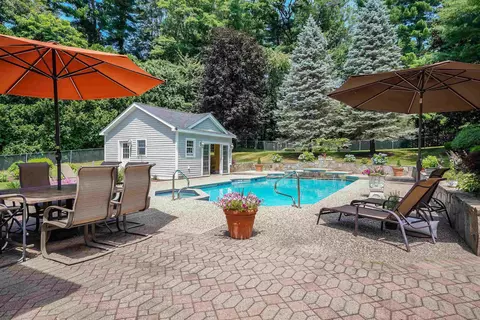 Exterior - 12 Winding Brook Dr, Stratham, NH 03885 photo 6 of 10