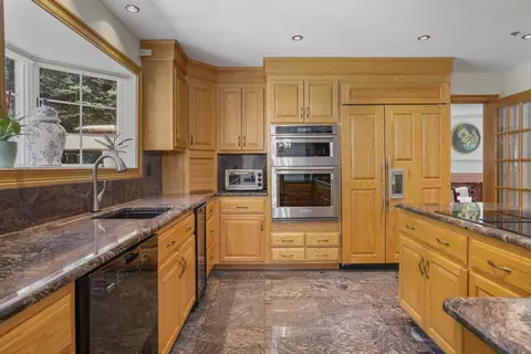 Kitchen - 12 Winding Brook Dr, Stratham, NH 03885 photo 5 of 6