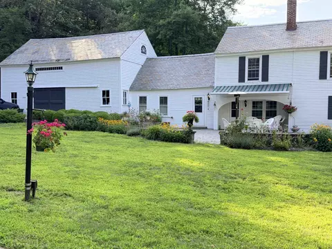 24 Sawyers Crossing Rd, Swanzey, NH 03446