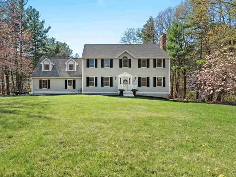 25 Fletcher Dr, Pelham, NH 03076