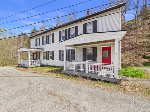37 Robinson Ave, Rochester, VT 05767