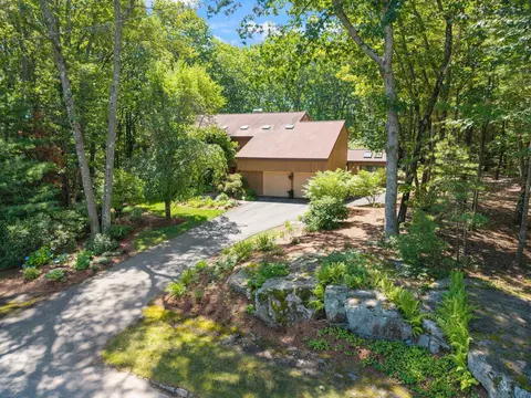 15 Masefield Rd, Nashua, NH 03062
