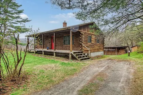 37 Premo Rd, Roxbury, VT 05669