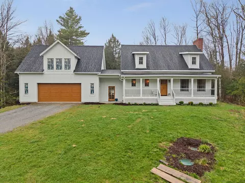 163 E Countryside Rd, Waterbury, VT 05676