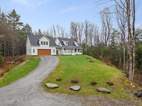 163 E Countryside Rd, Waterbury, VT 05676