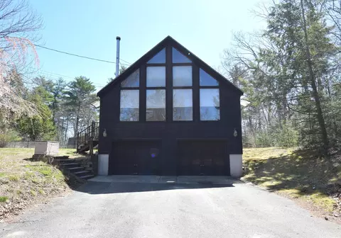9 Ann Hannagan Ln, Kingston, NH 03848