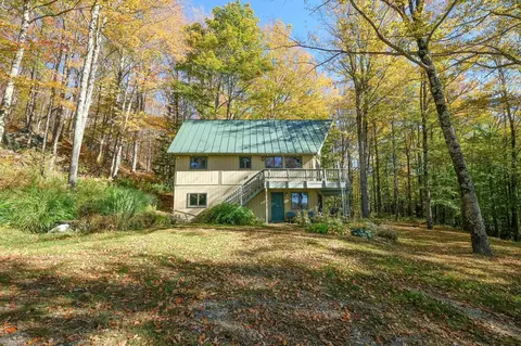 454 Edwins Pond Rd, Rochester, VT 05767