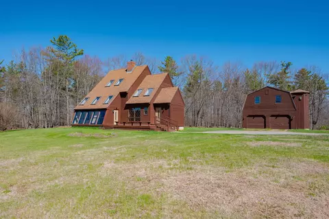 31 Sid Hall Dr, North Berwick, ME 03906