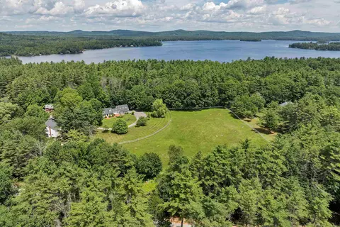 108 Whitten Neck Rd, Wolfeboro, NH 03894