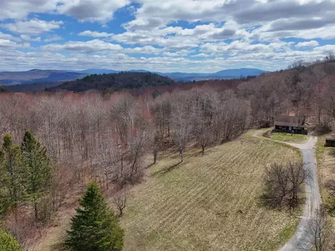 287 Meader Rd, Ryegate, VT 05042