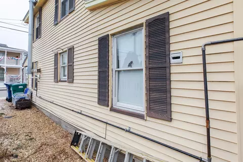 Exterior - 26 B St, Hampton, NH 03842 photo 6 of 10