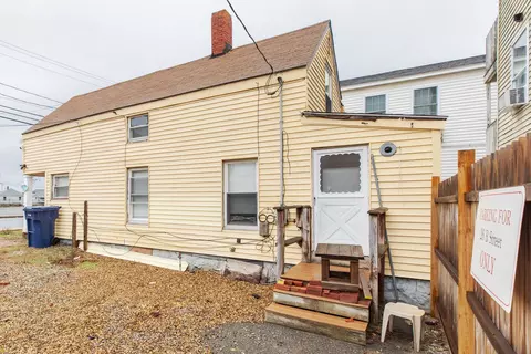 Exterior - 26 B St, Hampton, NH 03842 photo 9 of 10