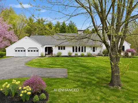66 Lyford Rd, Brookfield, NH 03872