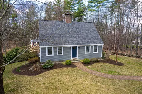 594 South Rd, Hopkinton, NH 03229